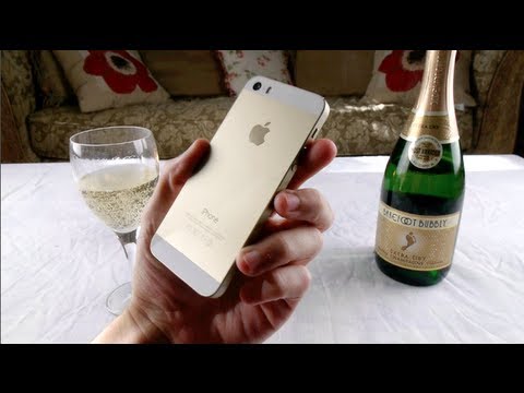 Bir Tost İçin Altın İphone 5S - Şampanya Test Resim 1