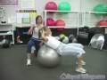 Hamile Kadınlar İçin Egzersizler & Fitness : Hamile Kadınlar İçin Bir Egzersiz Topu İle Crunch İçi  Resim 4