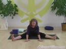 Stres Relief Yoga: Stretch Oturmuş Resim 4