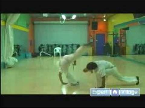 Capoeira Hamle Oyun : Capoeira İçin Armada & Esguiva Savunma Ve Saldırı Tekniği  Resim 1