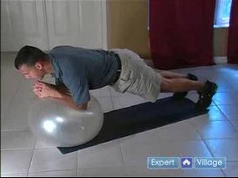 Nasıl Egzersiz Bir Denge Ball İle Yapılır: Nasıl Bir Denge Ball İle Bir Tahta Egzersiz Yapmak
