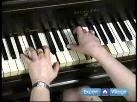 Nasıl Temel Piyano Akorları Oynamak İçin : B Temel Piyano Telleri İçin Büyük Bir Daire Bulmak  Resim 1