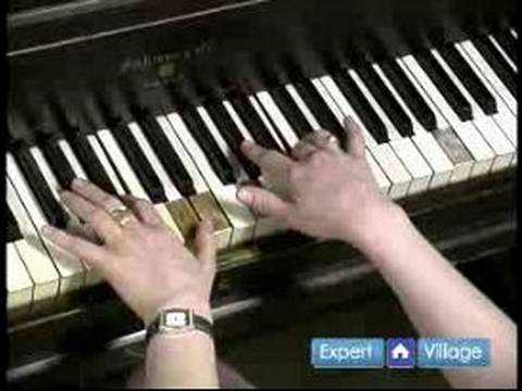 Nasıl Temel Piyano Akorları Oynamak İçin : Temel Piyano Akorları Majör Ve Minör Öğrenme  Resim 1