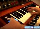 Nasıl Analog Synthesizer Ve Vintage Klavye Oynanır: Ücretsiz Online Müzik Dersleri: Pitch Modülasyon Bir Analog Synthesizer Ya Da Vintage Klavye Üzerinde Kontrol Resim 3