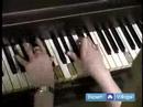 Nasıl Temel Piyano Akorları Oynamak İçin : Düz Bir Büyük Ve Düz Bir Temel Piyano Telleri İçin Küçük Öğrenme  Resim 3