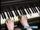 Nasıl Temel Piyano Akorları Oynamak İçin : Temel Akorları Piyano İçin Re Majör Ve Re Minör Öğrenme  Resim 4