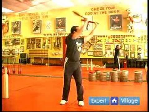 Hint Kulübü Spor Eğitim : Sallanan Halkalar Indian Club Fitness Egzersiz Hareket  Resim 1