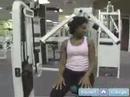 Göğüs Kas Egzersiz Teknikleri: Basın Göğüs Egzersiz Bir Makine İle Eğim