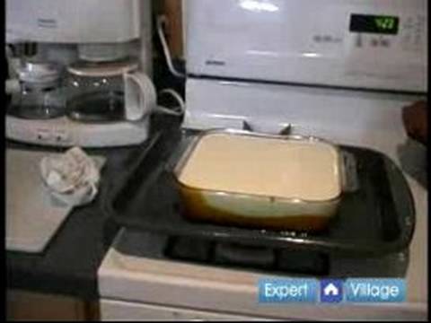 Nasıl Peynirli Börek Yapmak: Peynirli Börek Pişirme İçin Hazırlanıyor