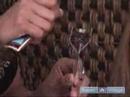 Kirpik Kıvırmak İçin Nasıl : Isıtmalı Bir Kirpik Kıvırıcı Nasıl Kullanılır  Resim 4