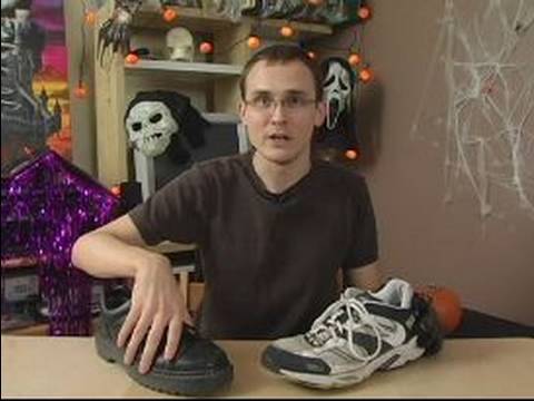 Cadılar Bayramı Güvenlik İpuçları Trick Veya Şartlandırıcıları İçin: Yürüyüş Ayakkabıları İçin Hile Veya Emanet Tedavi