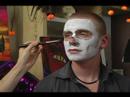 Kafatası Cadılar Bayramı Makyaj: Nasıl Kafatası Cadılar Bayramı Makyaj Fırçası İle Uygulamak İçin