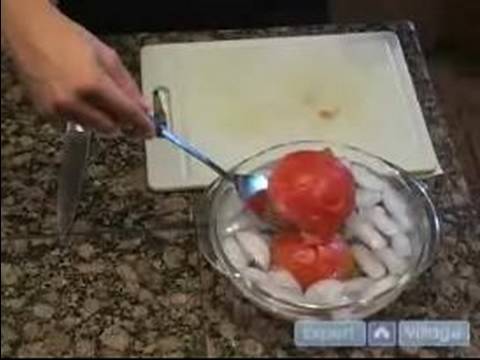 Sebze Pişirmek İçin Nasıl: Serinlemek Ve Domates Concasse Tarifi İçin Peeling