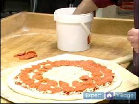 Ev Yapımı Pizza Tarifi: Ev Yapımı Biberli Pizza Resim 1