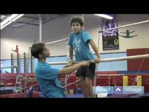 Jimnastik Ve Yuvarlanan Çocuklar İçin Gelişmiş: Nasıl Geri Hip Circle Yapmak Çocuklar Jimnastik Resim 1