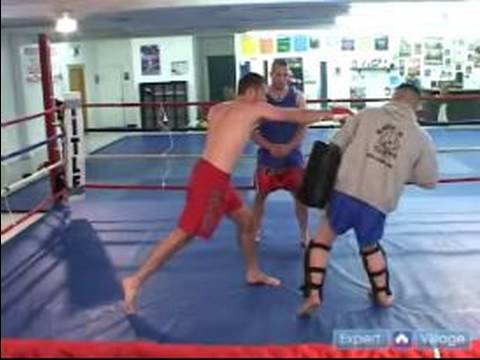 Karışık Dövüş Sanatları Ve Muay Tay Kickboks: Gelişmiş Kickboks Strike Kombinasyonu