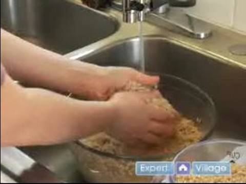 Makrobiyotik Pişirme & Yemek Tarifleri : Makrobiyotik Yemek İçin Kahverengi Pirinç Bir Pot Hazırlamak 