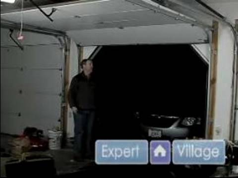 Nasıl Bir Elektrik Garaj Kapısı Yüklemek İçin: Test Kapı Seyahat İçin Elektrik Garaj Kapı Yükleme Resim 1