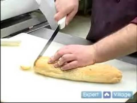 Nasıl Temel Mutfak Bıçakları Kullanılır: Tırtıklı Bıçak Hakkında Bilgi