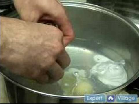 Nasıl Yumurta Benedict Yapmak: Yumurta Yumurta Benedict İçin Kızartma