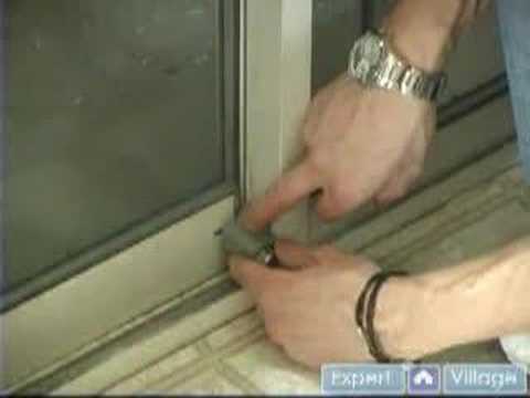 Sürgülü Cam Kapı Kilidi Yükleme: Bunu Güvenlik İpuçları Evde Kendin: Adım 2: Bir Sürgülü Cam Kapı Kilidi Yükleme Resim 1