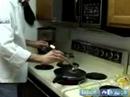 Nasıl Omlet Ve Frittata Yapmak: Fransız Bir Omlet Pişirmek