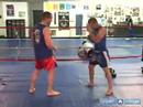 Karışık Dövüş Sanatları Ve Muay Tay Kickboks: Kickboks İçin Bacaklarını Değişikliklere Nasıl Resim 3