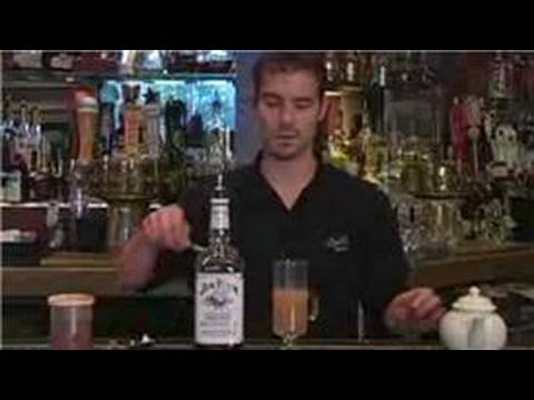 Video Barmenlik Kılavuzu: Sıcak Tereyağlı Bourbon Tarifi - Sıcak İçecekler Resim 1