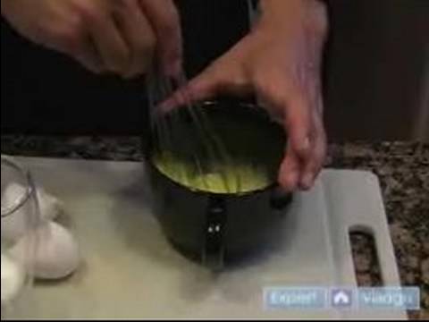 Yumurtalı Ekmek Nasıl Yapılır & Omlet : Omlet Yapmak İçin İlk Adımları 