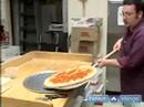 Ev Yapımı Pizza Tarifi: Hizmet Veren Pizza Resim 3