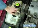 Nasıl Araba Sıvıları Kontrol Etmek İçin: Nasıl Ön Cam Yıkayıcı Sıvı Seviye Kontrol Resim 3