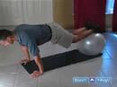 Nasıl Egzersiz Bir Denge Ball İle Yapılır: Ters Tahta Egzersiz İle Denge Ball Resim 3