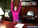 Nasıl Ofiste Yoga Yapmak : Office Yoga Güneş Selamlama Egzersiz Oturmuş  Resim 3