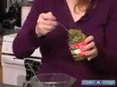 Nasıl Ucuz Bir Yemek Yapmak İçin : Ton Balığı Salatası Yapmak  Resim 3