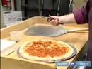 Ev Yapımı Pizza Tarifi: Hizmet Veren Pizza Resim 4