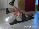 Nasıl Egzersiz Bir Denge Ball İle Yapılır: Bir Denge Ball İle Oblik Karın Crunch Bacak Resim 4