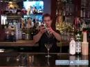 Video Barmenlik Kılavuzu: Bronx Gümüş Kokteyl Tarifi - Cin İçecekler Resim 4