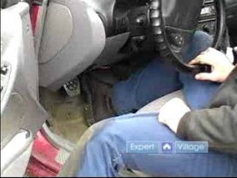 Arabanın Frenleri Yüklemek İçin Nasıl : Araba Fren Pompası Nasıl  Resim 1