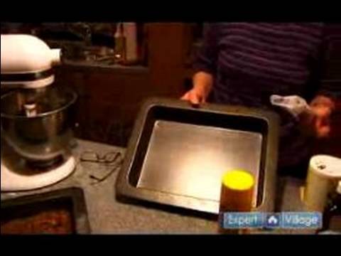 Nasıl Sarışınlar Yapmak: Kullanarak Bir Pişirme Pan Sarışın Kek Yapmak İçin