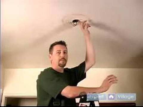 Tavan Vantilatörleri Kurulur: Nasıl Tavan Güçlendirmek Ve Tavan Fan Kutusu Hazırlamak İçin Resim 1