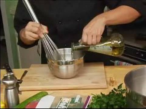 İtalyan Panzanella Salatası Yapmak Nasıl : İtalyan Panzanella Zeytinyağı Eklemek İçin Nasıl 