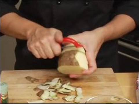 Nasıl Beef Picadillo Yapmak Biber Dolması: Nasıl İçin İçin Sığır Picadillo Poblano Biber Patates Soyma