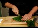İtalyan Panzanella Salatası Yapmak Nasıl : İtalyan Panzanella İçin Maydanoz Eklemek İçin Nasıl  Resim 3