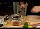 İtalyan Panzanella Salatası Yapmak Nasıl : İtalyan Panzanella İçin Zeytin Tahliye Nasıl  Resim 3