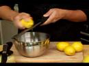 İtalyan Panzanella Salatası Yapmak Nasıl : İtalyan Panzanella Limon Kabuğu Rendesi Eklemek İçin Nasıl  Resim 3