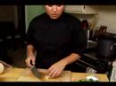 Tavuk Tortilla Çorbası Tarifi : Brokoli Çorbası İçin Sarımsak Doğramak  Resim 3