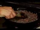 Nasıl Beef Picadillo Yapmak Biber Dolması: Kuru Üzüm İçin Ekleme Pişmiş Et Resim 4