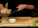 Tavuk Tortilla Çorbası Tarifi : Tortilla Çorbası Ekşi Krema İçin Limon Kabuğu Ekle  Resim 4