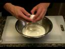 Temel Pişirme İpuçları Ve Teknikleri : Bir Yumurta Nasıl Temizleyeceğini 