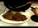 Brandied Mantar Soslu Biftek Pişirme: Biftek Ve Brandied Mantar Sosu Hizmet Resim 4